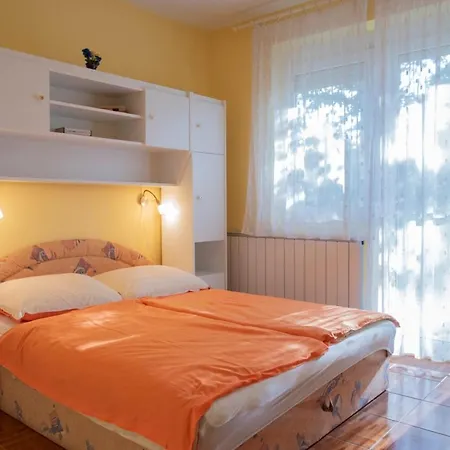 Komáromy Apartamento *