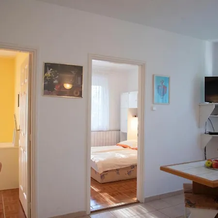 Komáromy Apartamento Gyenesdiás